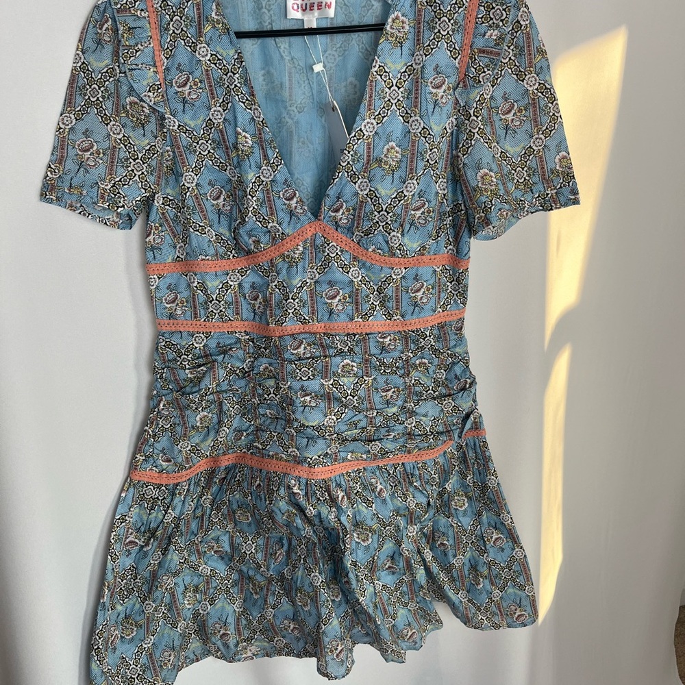 Que Blue Floral Dress